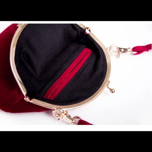 Limited Hilarious Embroidered Coin Purse 👛 - Picture 4 of 4